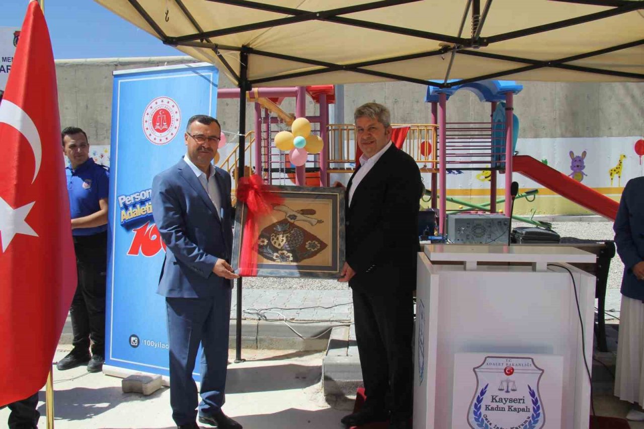 Bünyan’da kapalı kadın cezaevi içerisinde eğitim gören çocuklar için oyun parkı açıldı