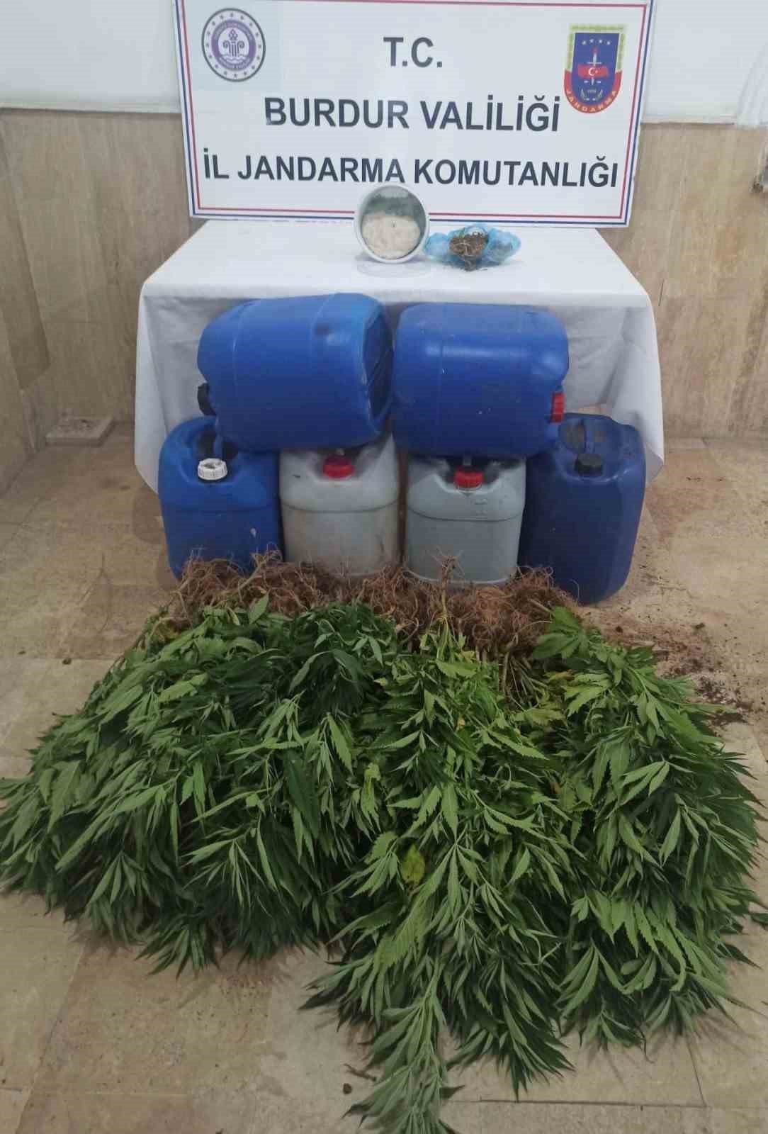 Burdur’da jandarma ekiplerinden uyuşturucu operasyonu: 1 şahıs tutuklandı