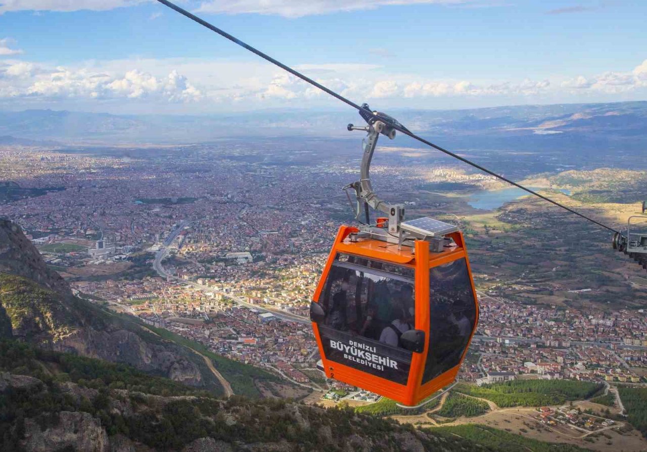 Denizli, Teleferik ve Bağbaşı Yaylası’nda serinliyor