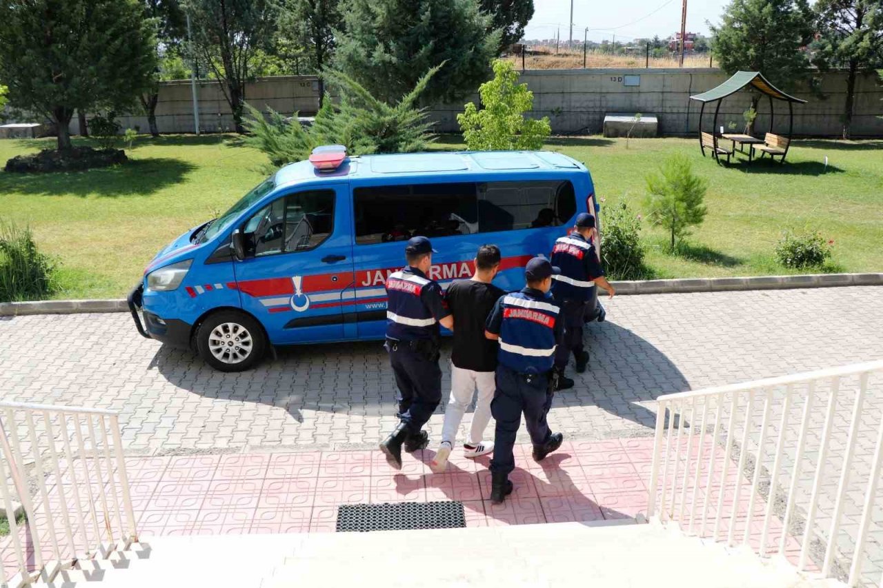Haklarında kesinleşmiş hapis cezası bulunan 2 kişi JASAT tarafından yakalandı