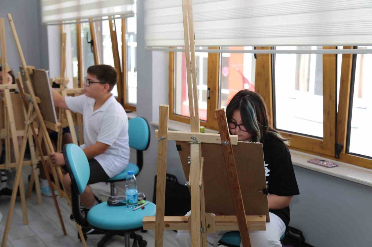 Edremit Belediyesi yeni yaz kursları başladı