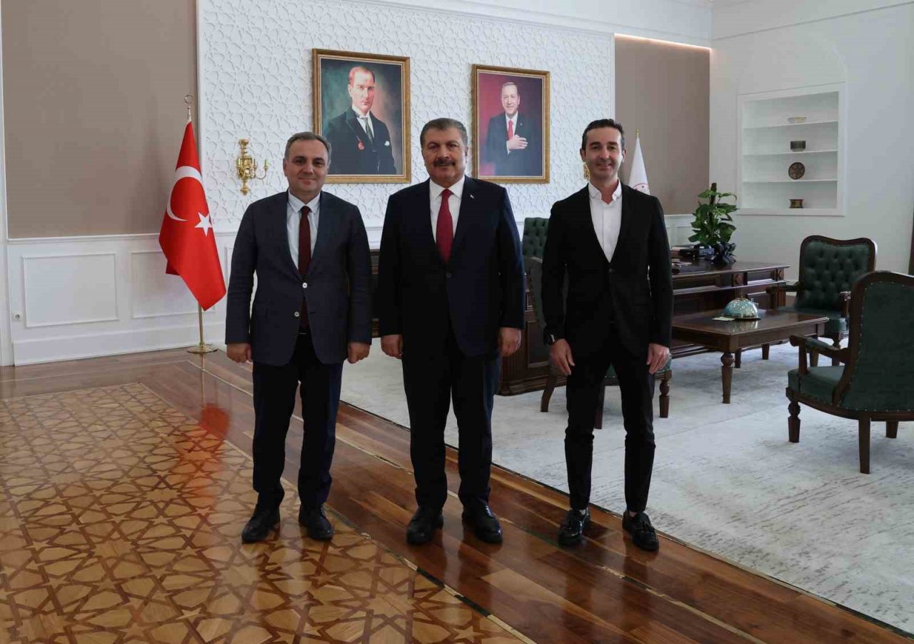 ERÜ Rektörü Prof. Dr. Altun, Sağlık Bakanı Dr. Koca’yı ziyaret etti