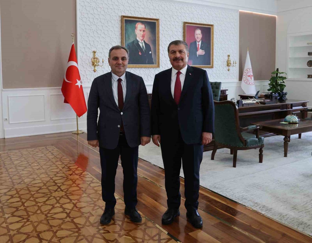 ERÜ Rektörü Prof. Dr. Altun, Sağlık Bakanı Dr. Koca’yı ziyaret etti