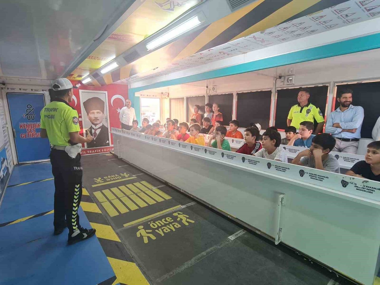 Fethiye emniyetinden ’Mobil Trafik Eğitim Tırı’