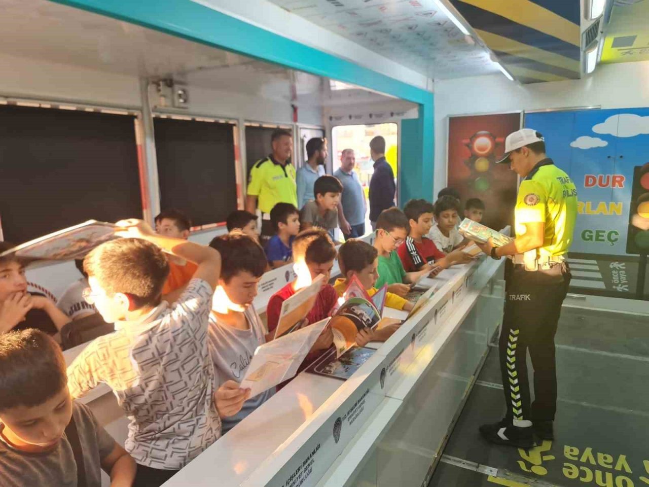 Fethiye emniyetinden ’Mobil Trafik Eğitim Tırı’