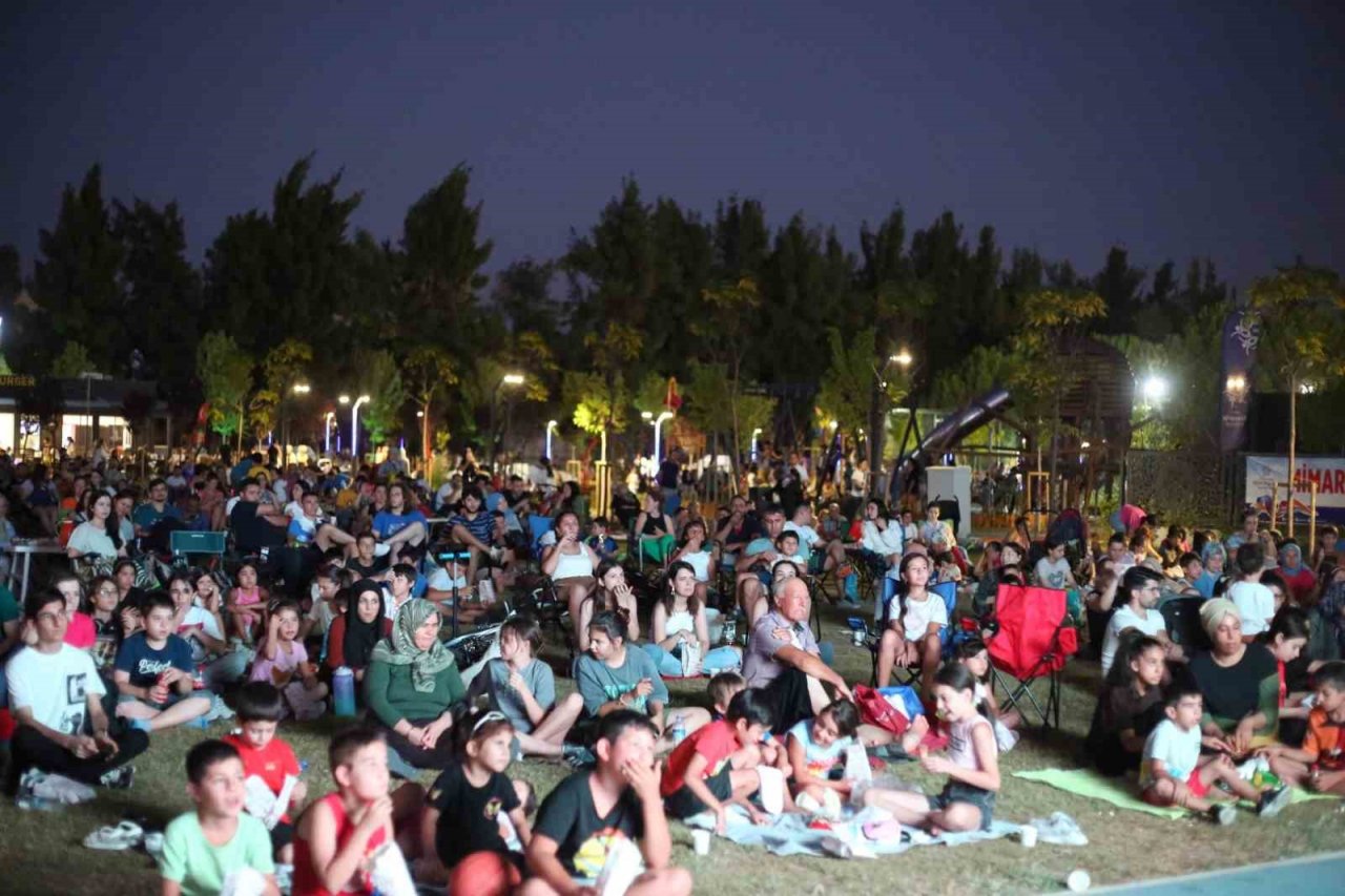 Mimar Sinan Parkı Aydınlıların uğrak yeri oldu