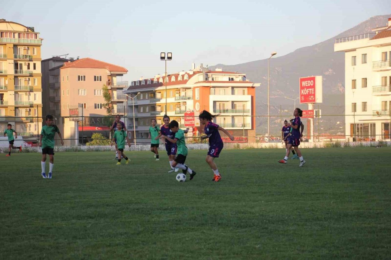 Horozkent hedefini Süper Lig olarak belirledi