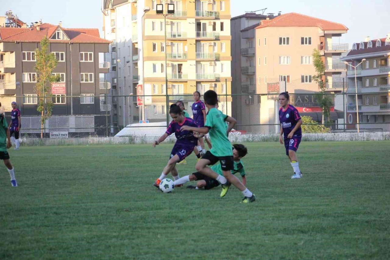 Horozkent hedefini Süper Lig olarak belirledi