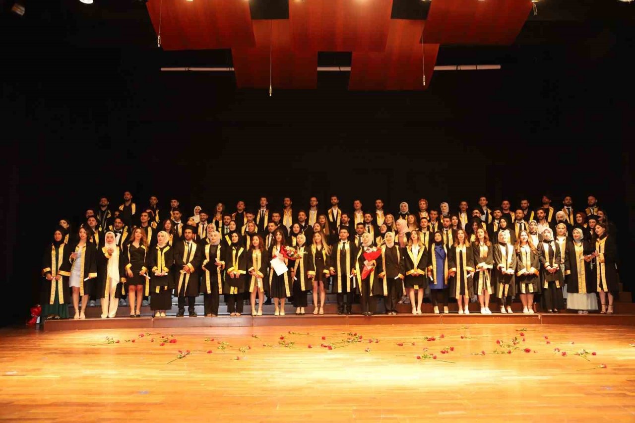 İnönü’den bu yıl 112 diş hekimi mezun oldu