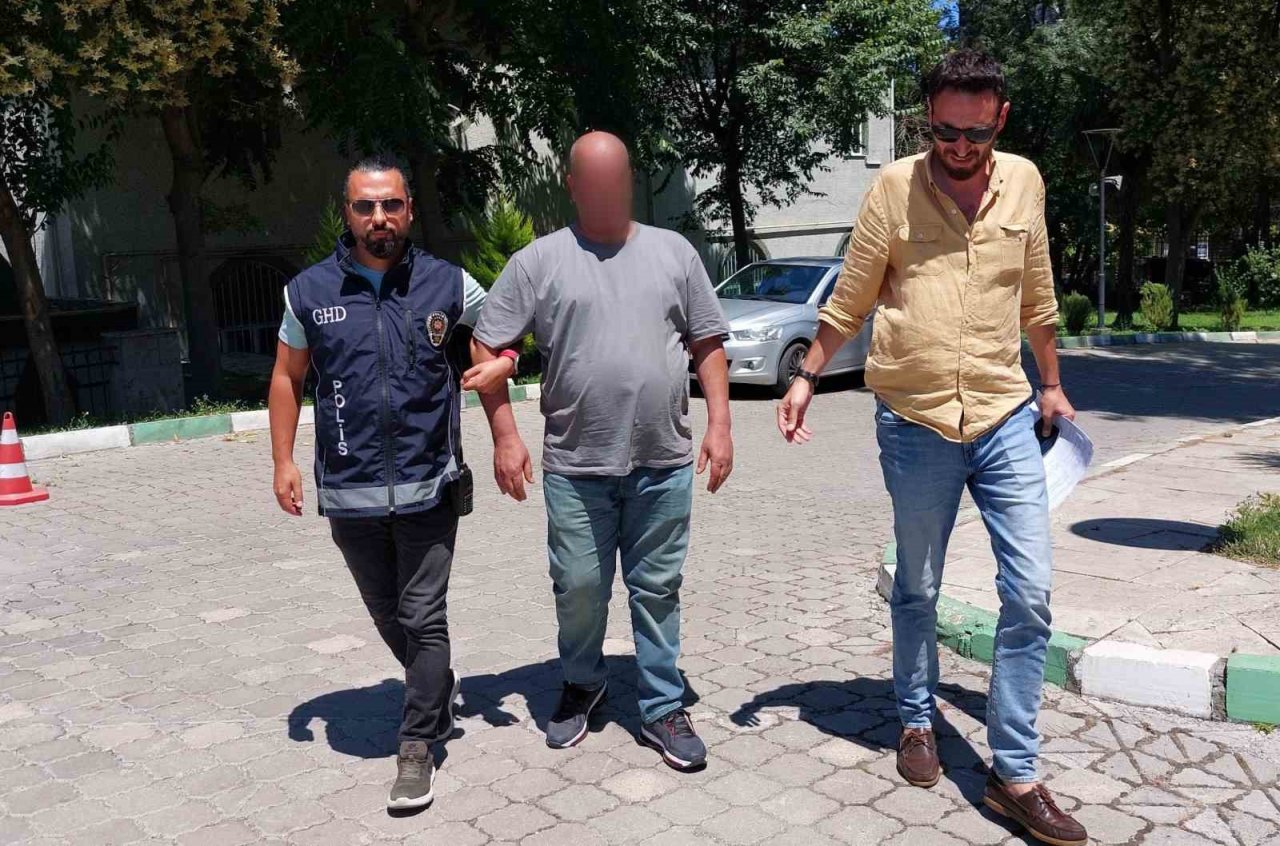 Yabancı uyruklu göçmen kaçakçısı Samsun’da yakalandı