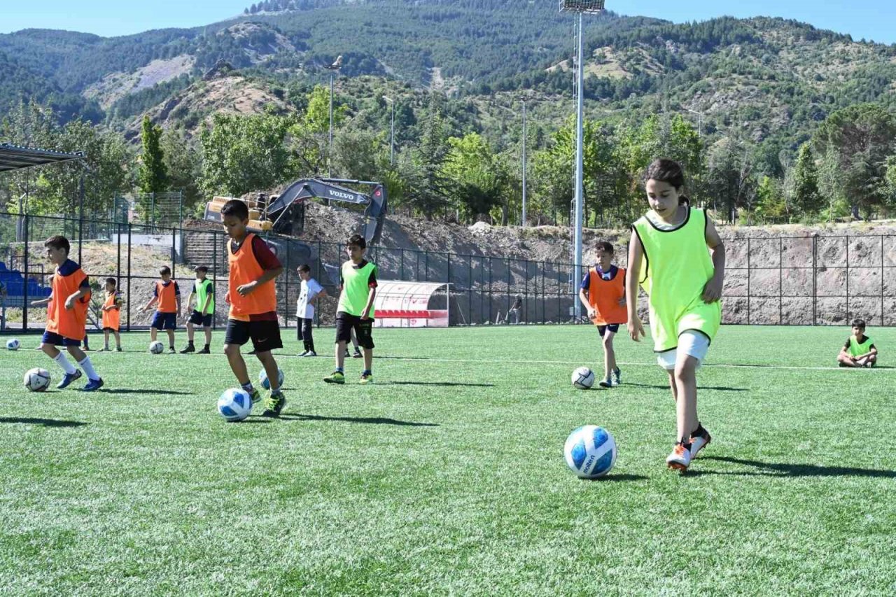 Isparta Belediyesi Spor Kompleksinde yetenekli sporcular yetiştiriliyor