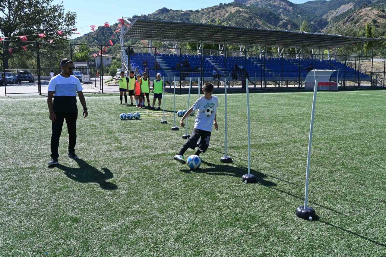 Isparta Belediyesi Spor Kompleksinde yetenekli sporcular yetiştiriliyor