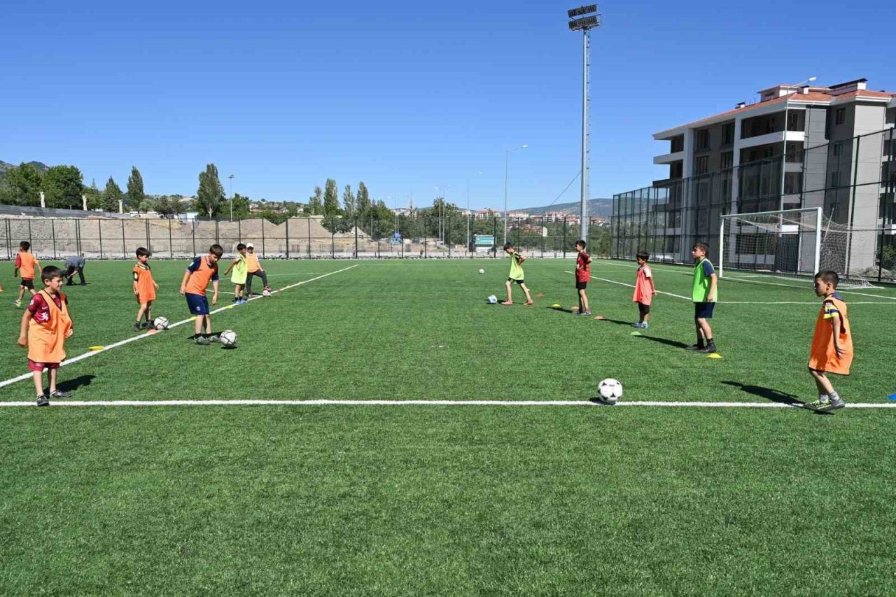 Isparta Belediyesi Spor Kompleksinde yetenekli sporcular yetiştiriliyor