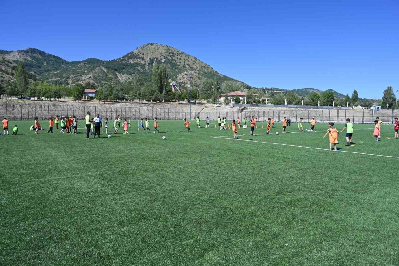 Isparta Belediyesi Spor Kompleksinde yetenekli sporcular yetiştiriliyor