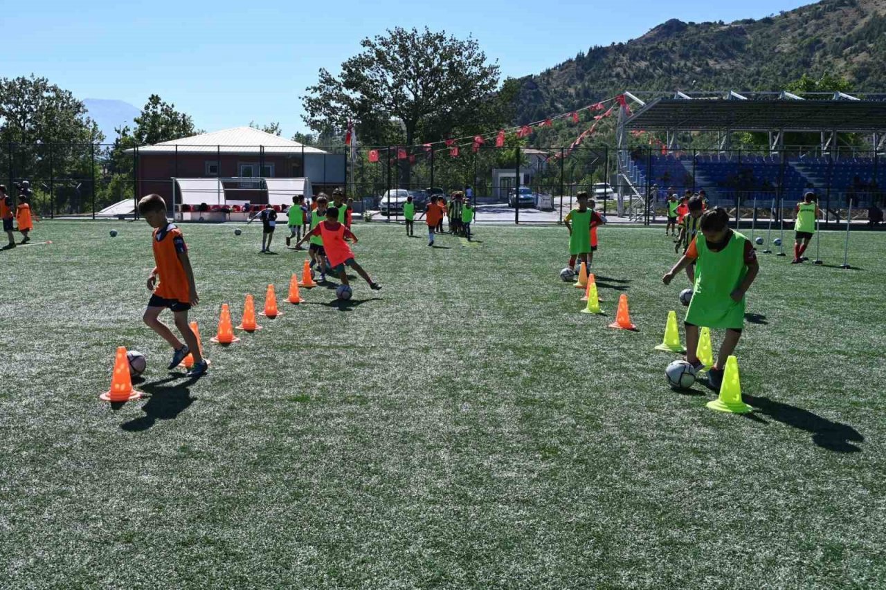 Isparta Belediyesi Spor Kompleksinde yetenekli sporcular yetiştiriliyor