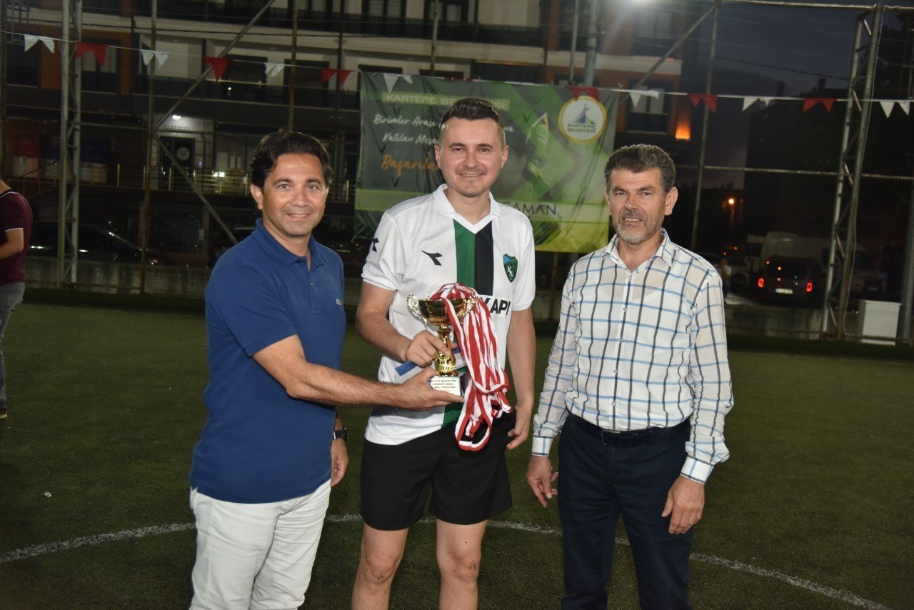 Belediye personelleri futbol turnuvasında ter döktü