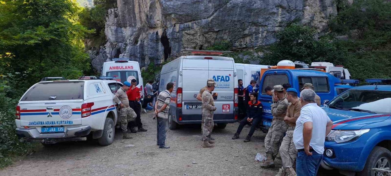 Çayda akıntıya kapılan vatandaşın cansız bedenine ulaşıldı