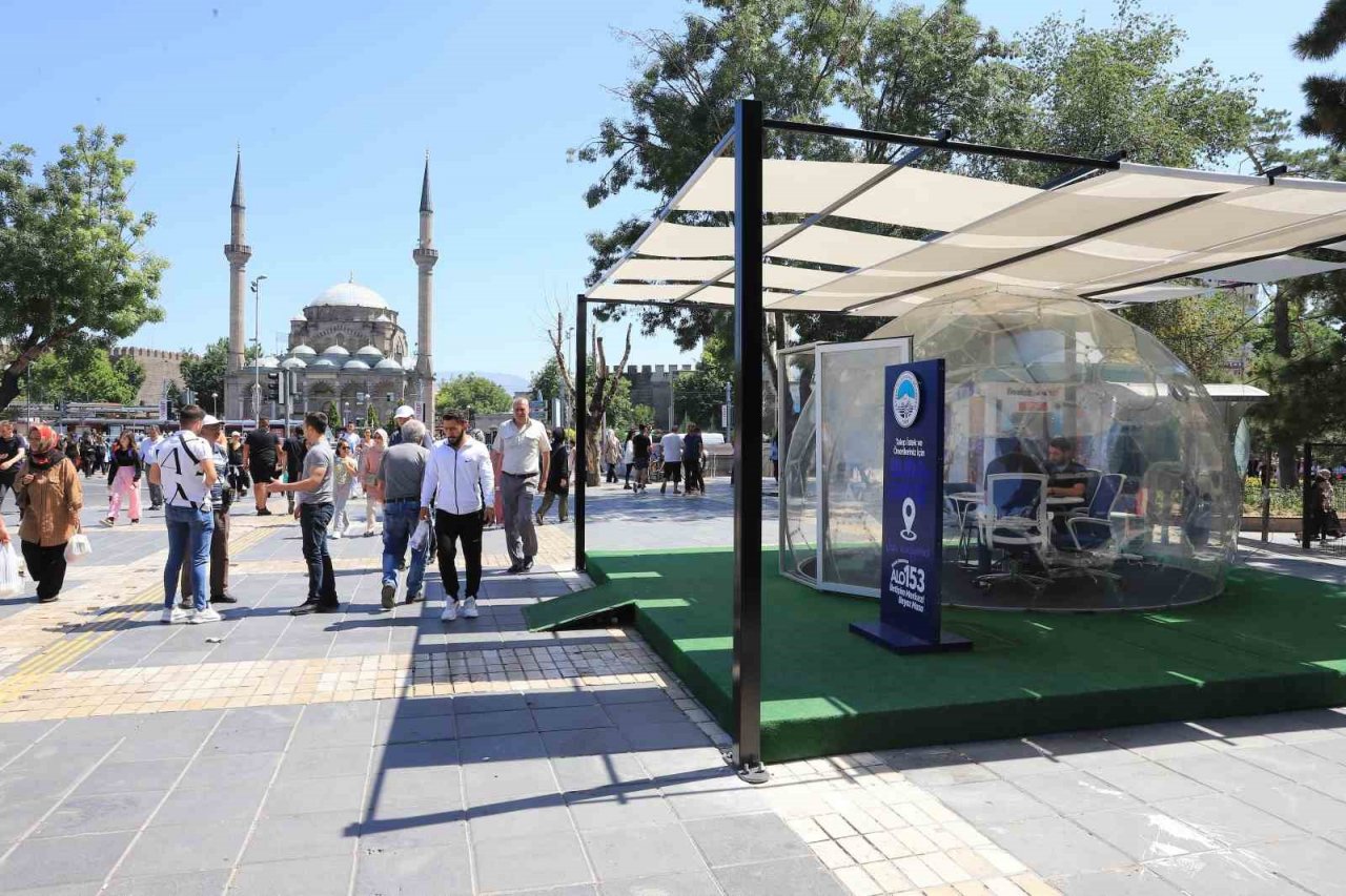 Büyükşehir’in İletişim Küresi’ne yoğun ilgi