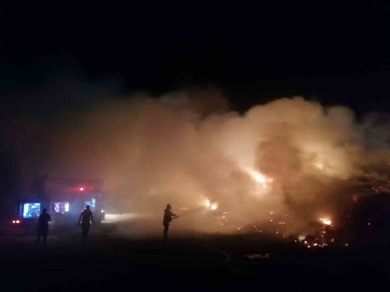 Manisa’da 15 bin balya saman kül oldu