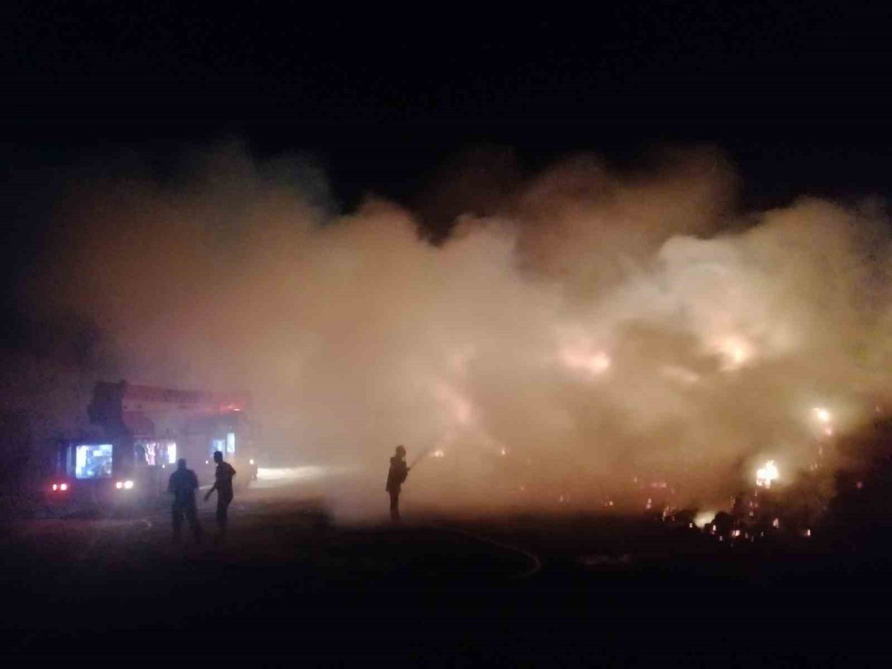 Manisa’da 15 bin balya saman kül oldu