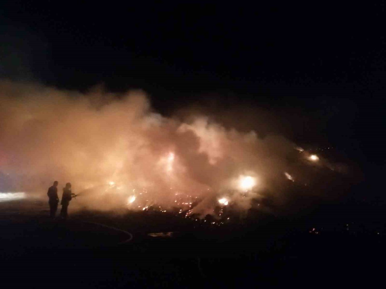 Manisa’da 15 bin balya saman kül oldu