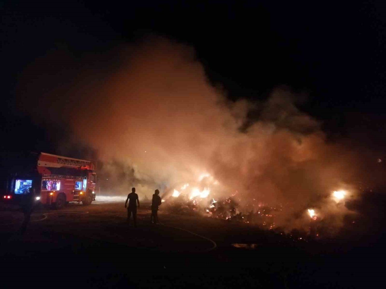 Manisa’da 15 bin balya saman kül oldu