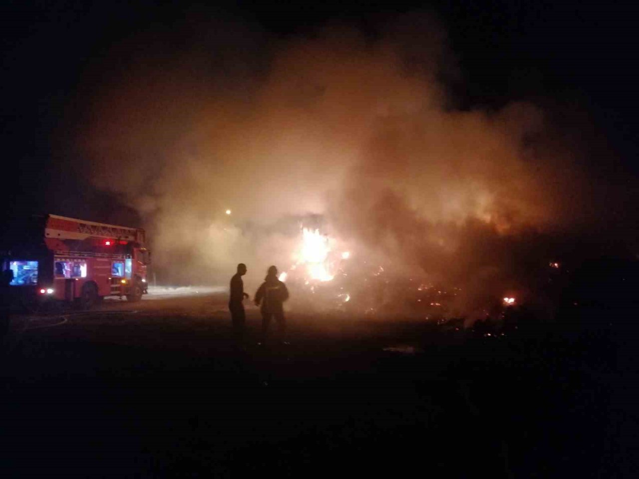 Manisa’da 15 bin balya saman kül oldu