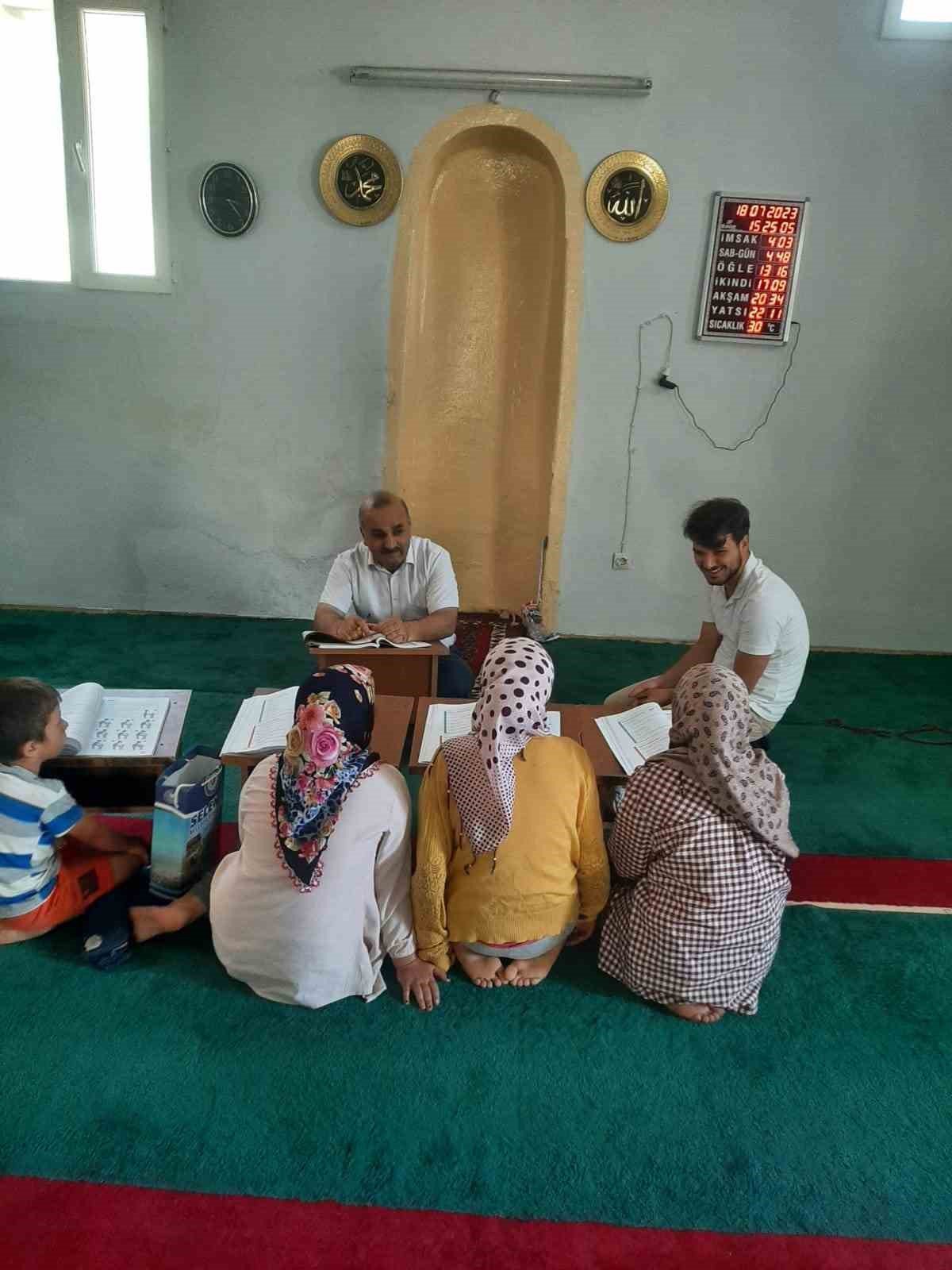 Sarıgöl’de yaz Kur’an kursları yoğun ilgi görüyor