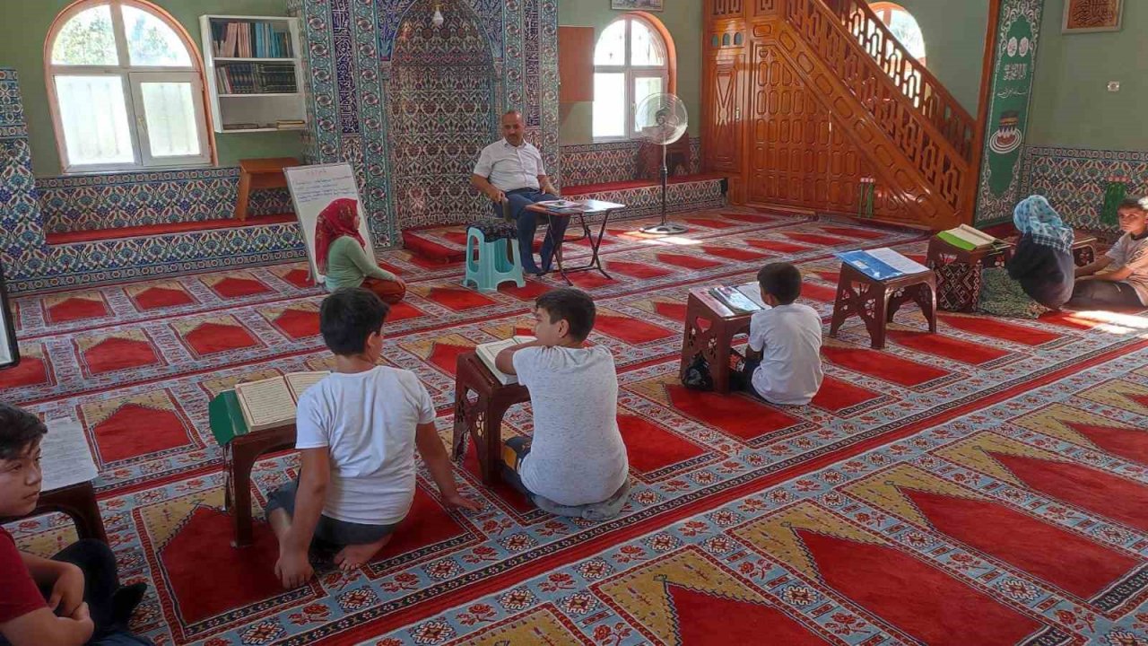 Sarıgöl’de yaz Kur’an kursları yoğun ilgi görüyor
