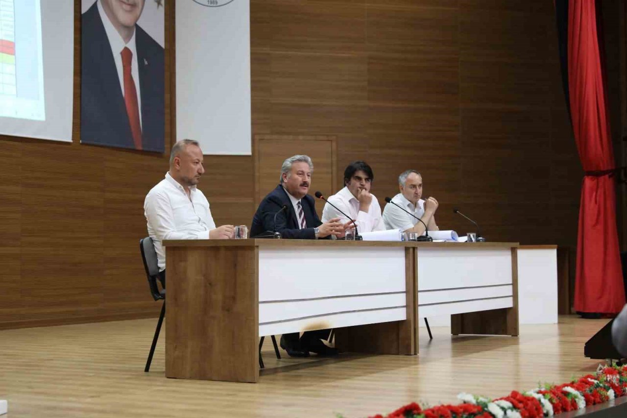 Çorakçılar mahalle halkı Kentsel Dönüşüm Projesi için bilgilendirildi