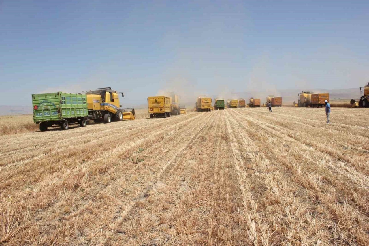 Vali Gündüzöz: “Türkiye’den sonra Avrupa’yı besleyen Muş Ovası’nı göreceğiz”