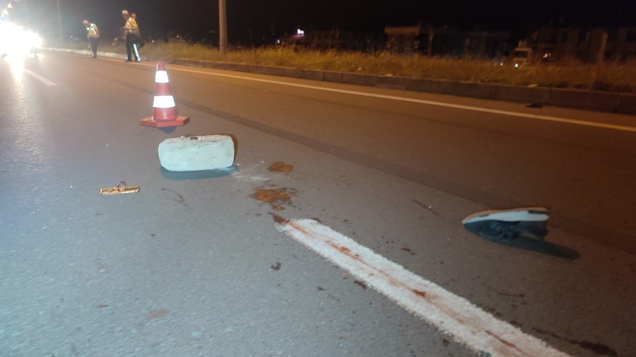 Sakarya’da feci kaza: Otomobilin çarptığı çocuk metrelerce savruldu