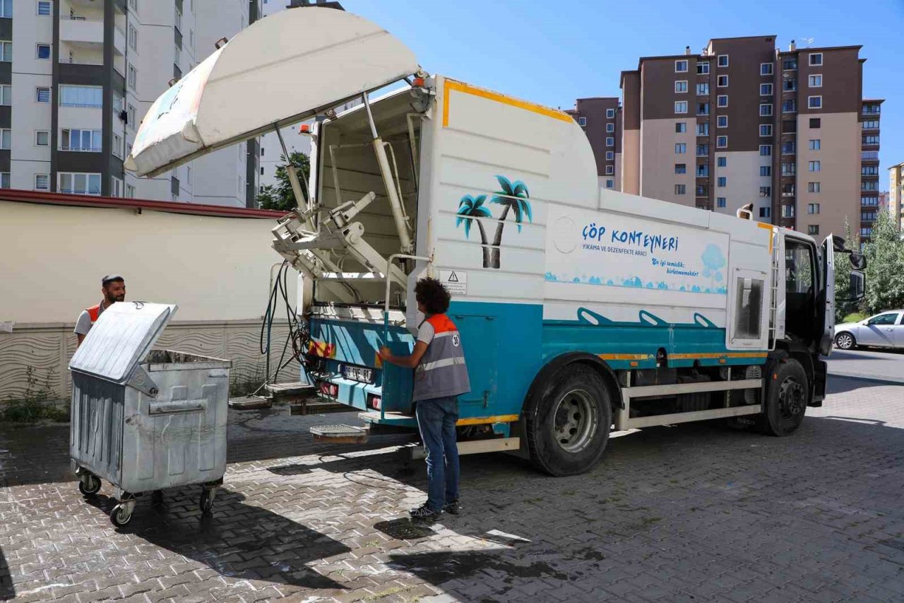 Kayseri’nin ilki Talas’ın rutini: konteyner yıkama
