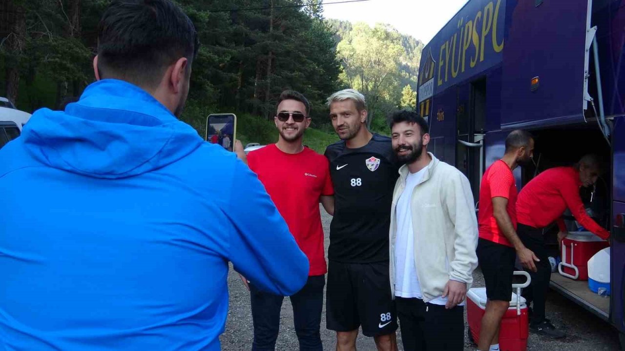Eyüpspor’un Bolu kampı başladı