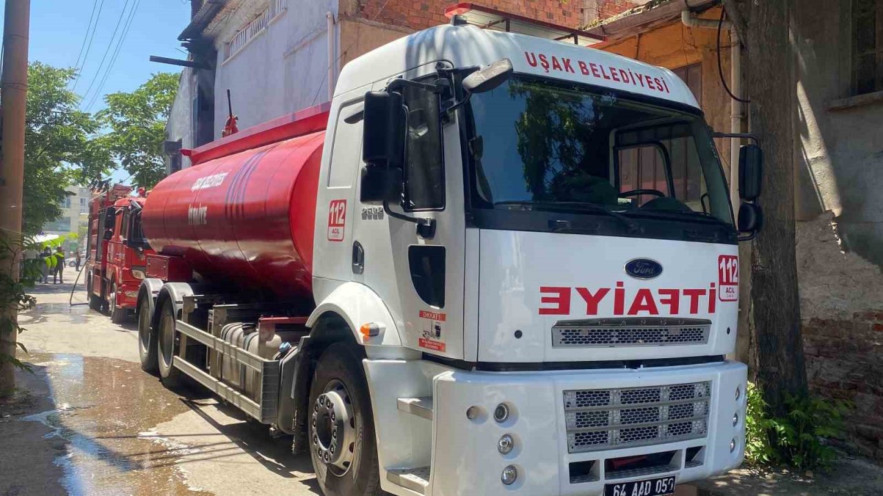 Uşak’ta tekstil fabrikasında yangın