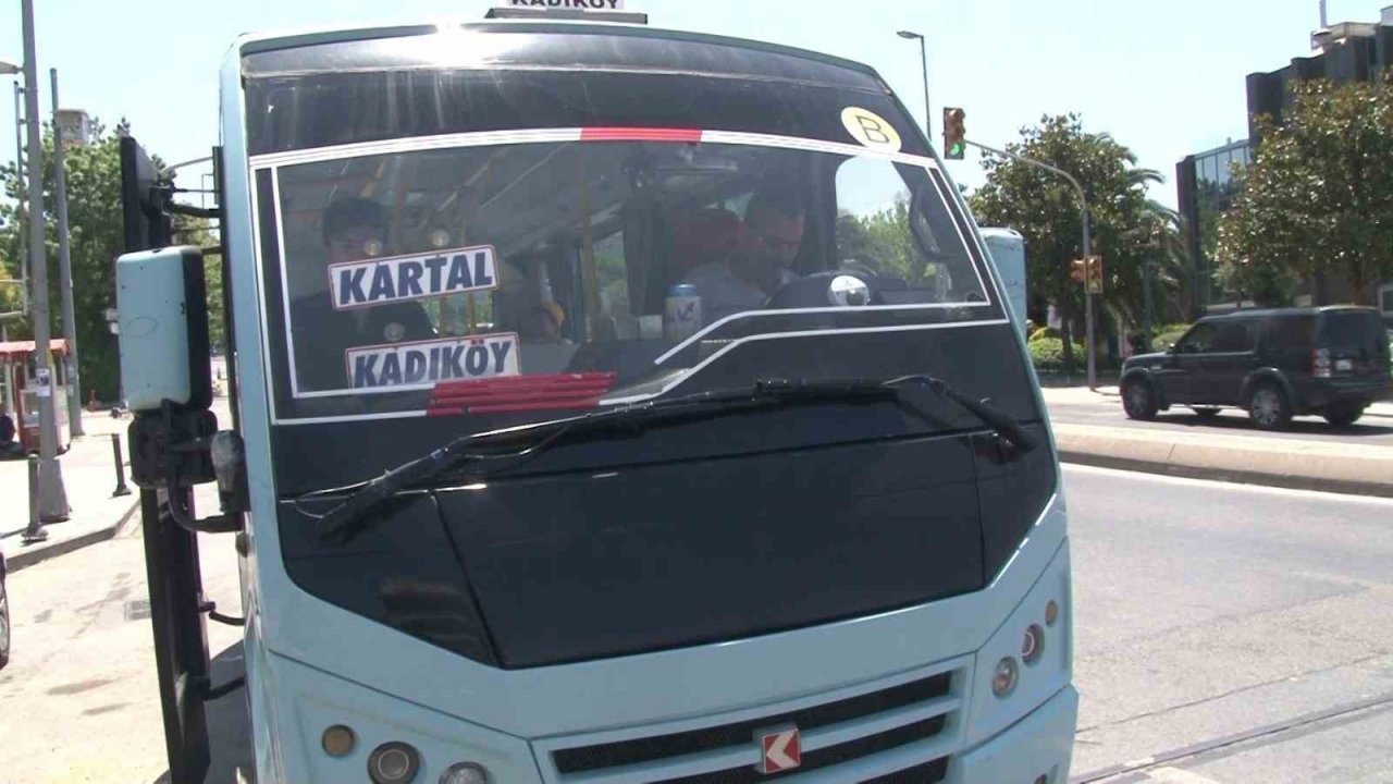 Kadıköy’de ‘göbeğim var’ diyen minibüs şoförü cezadan kaçamadı