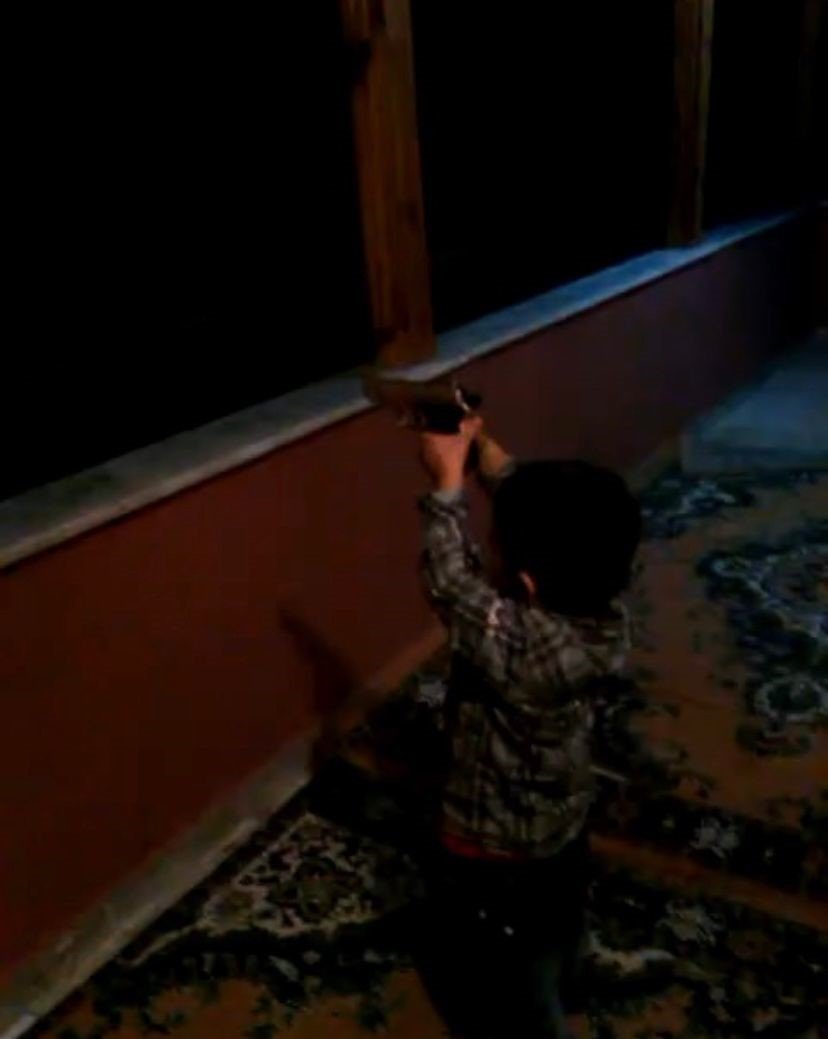 4 yaşındaki yeğeninin eline silahı verip ateş ettirmişti, serbest kaldı