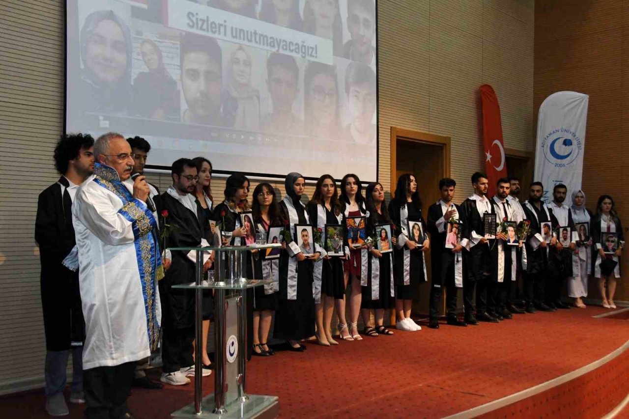 ADYÜ’de mezunlar için yemin töreni düzenledi