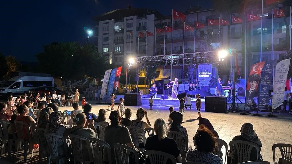 Aydın Büyükşehir Belediyesi’nden İncirliova’da Yaz Konseri