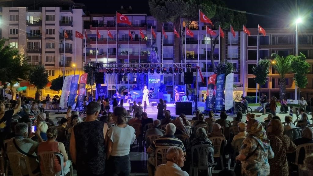 Aydın Büyükşehir Belediyesi’nden İncirliova’da Yaz Konseri