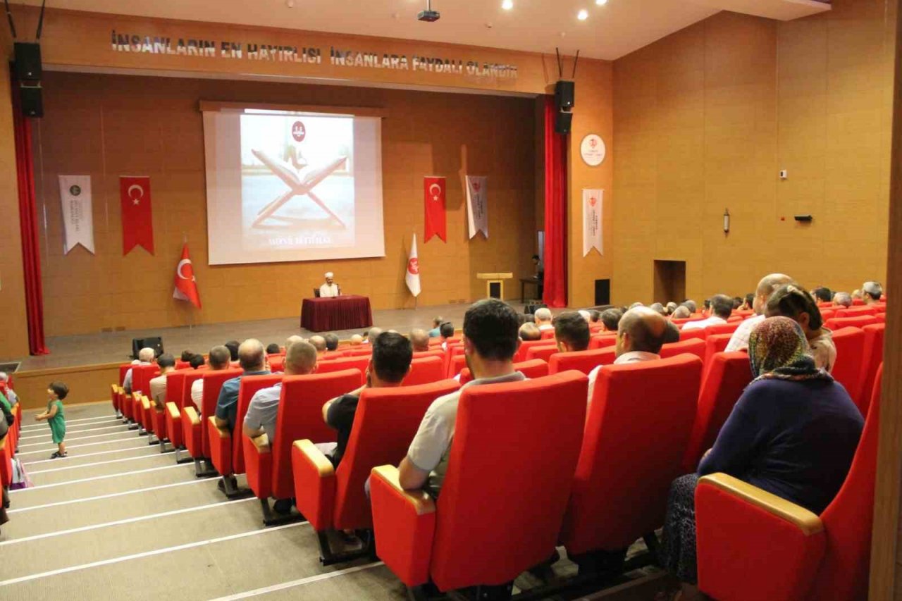 Aydın’da ’Din İstismarı İle Mücadelede Sahih Dini Bilginin Önemi’ konferansı düzenlendi