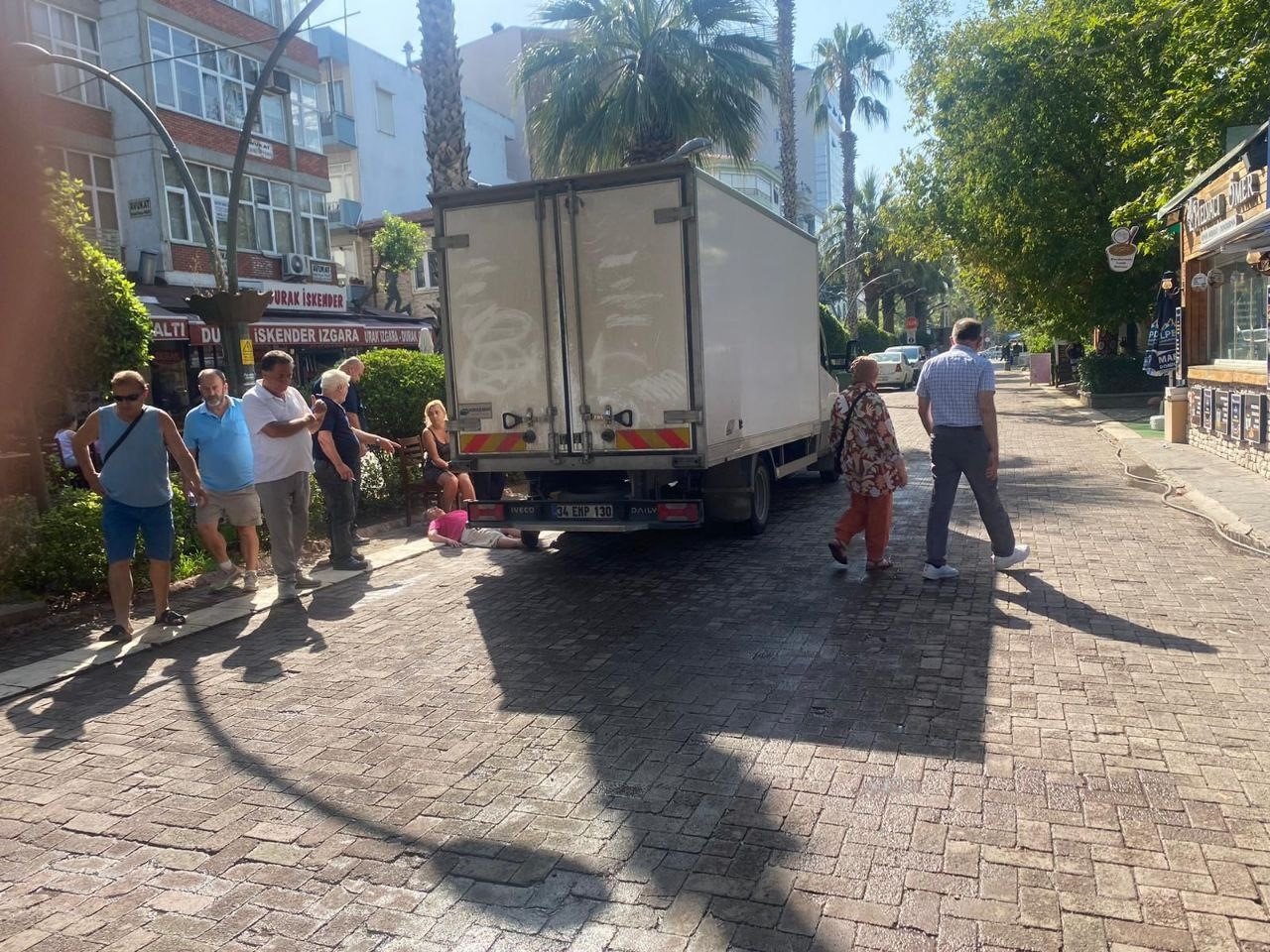 Erdek’te yaya ya araç çarptı, 1 kişi yaralandı