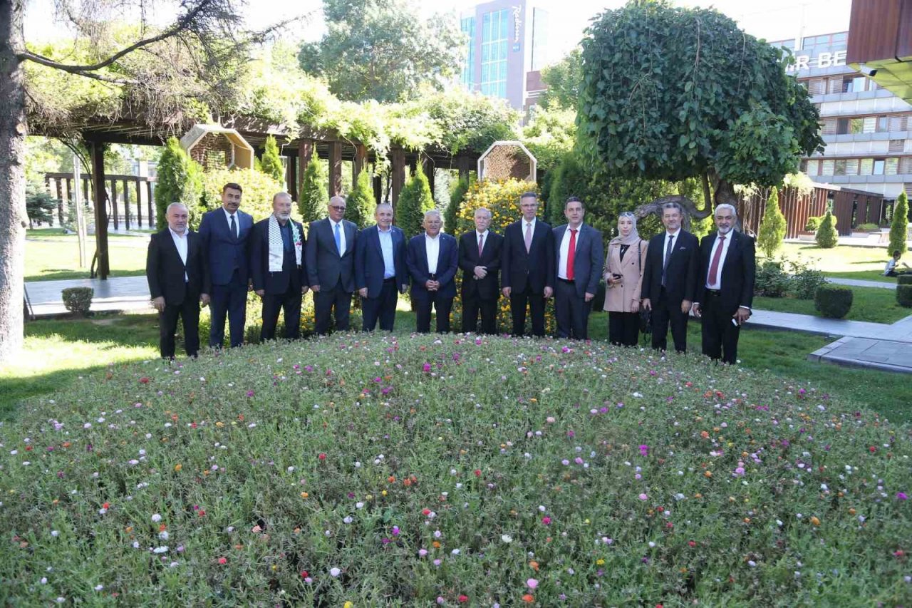 Filistin Büyükelçisi’nden Başkan Büyükkılıç’a ziyaret