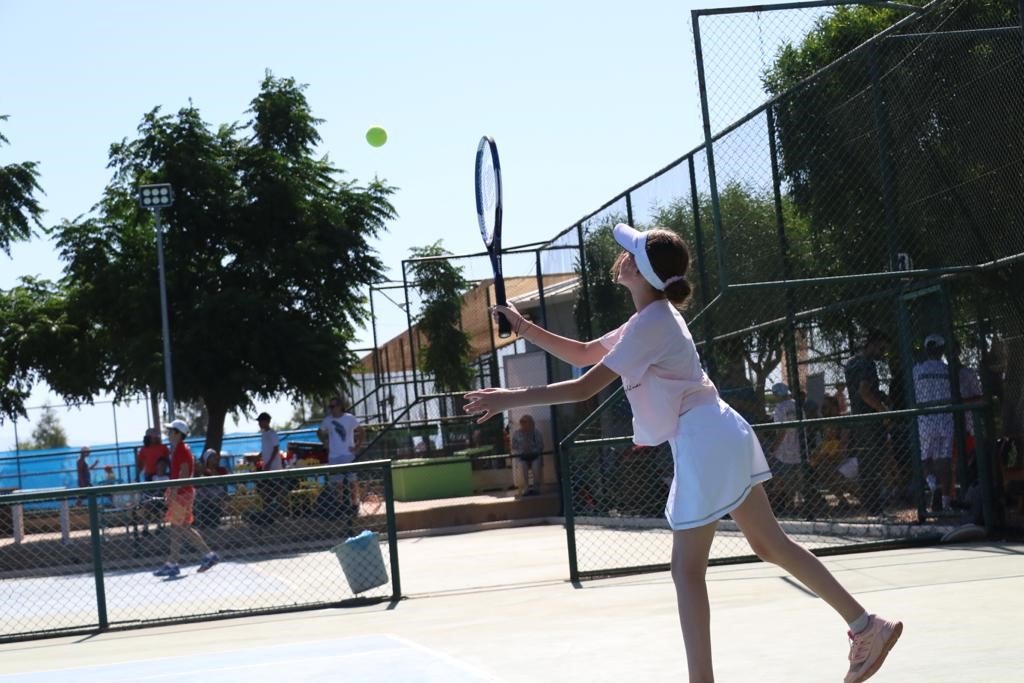 Ege’nin tenis yıldızları Didim’de buluştu