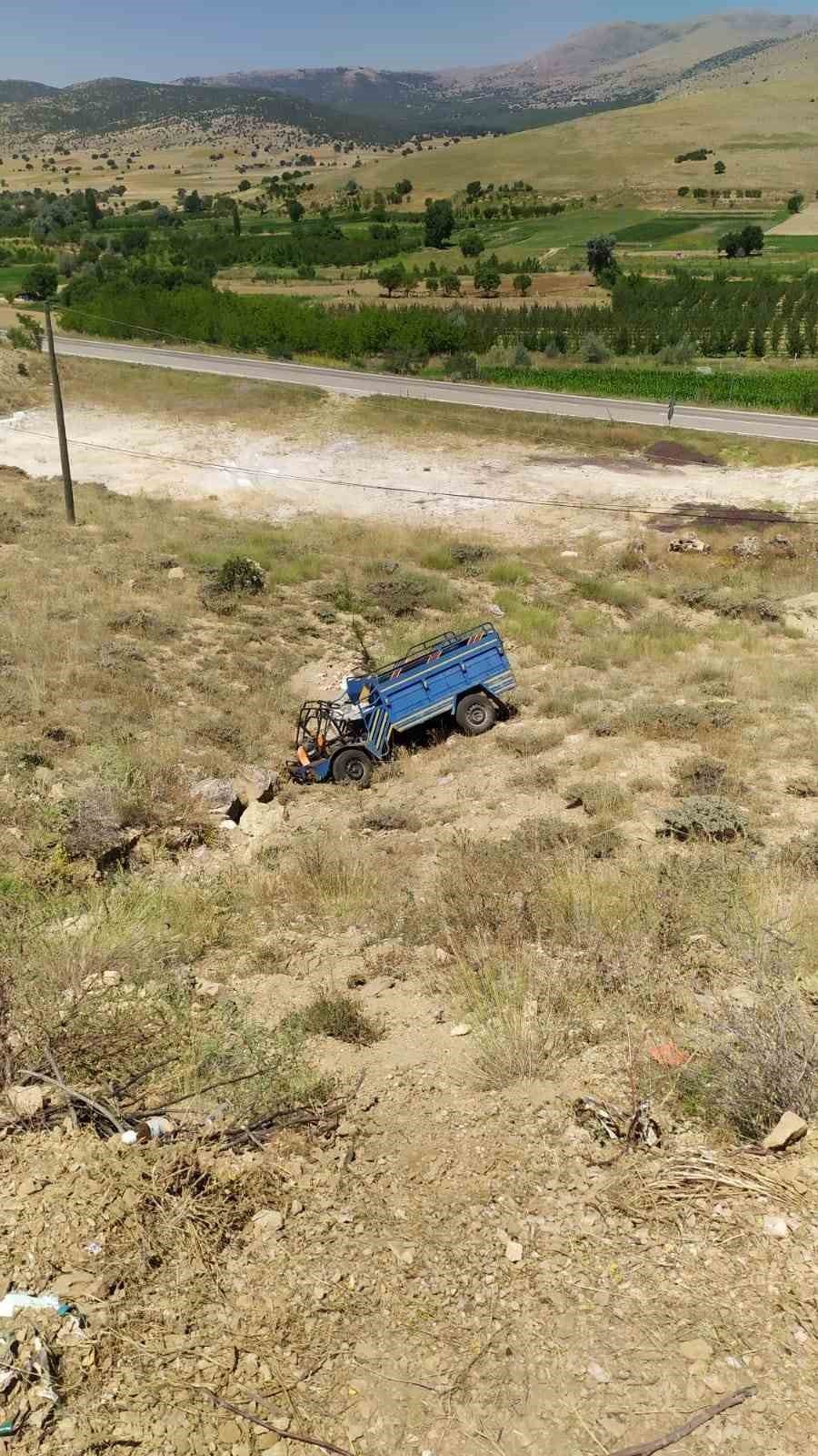 Isparta’da pat pat devrildi: 2’si çocuk 4 yaralı