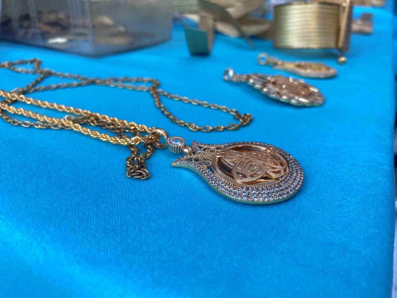 Kapalıçarşı’da 80 milyon liralık sahte altın operasyonu