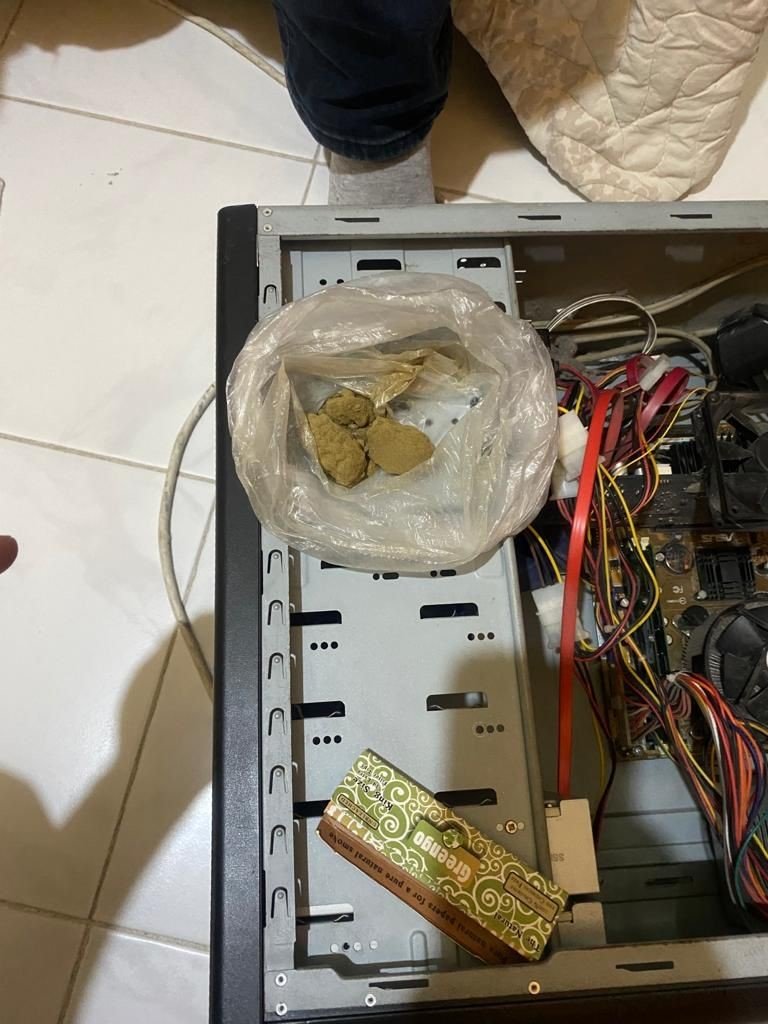 Zehir tacirleri polisi bile şaşırttı: Bilgisayar kasasından uyuşturucu çıktı