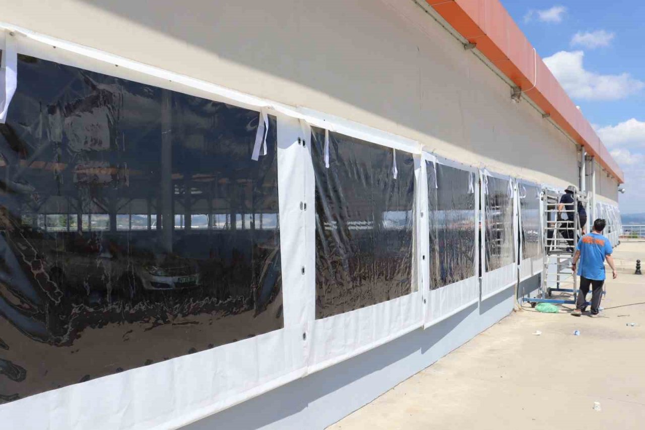 Ayazma Kapalı Pazar Alanı’nın brandaları yenilendi