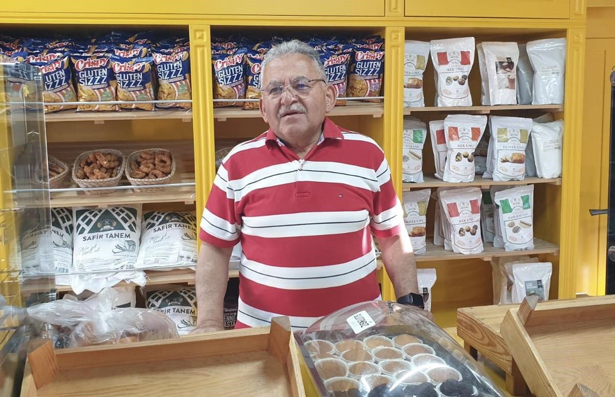 Başkan Büyükkılıç, Glütensiz Kafe’yi ziyaret etti