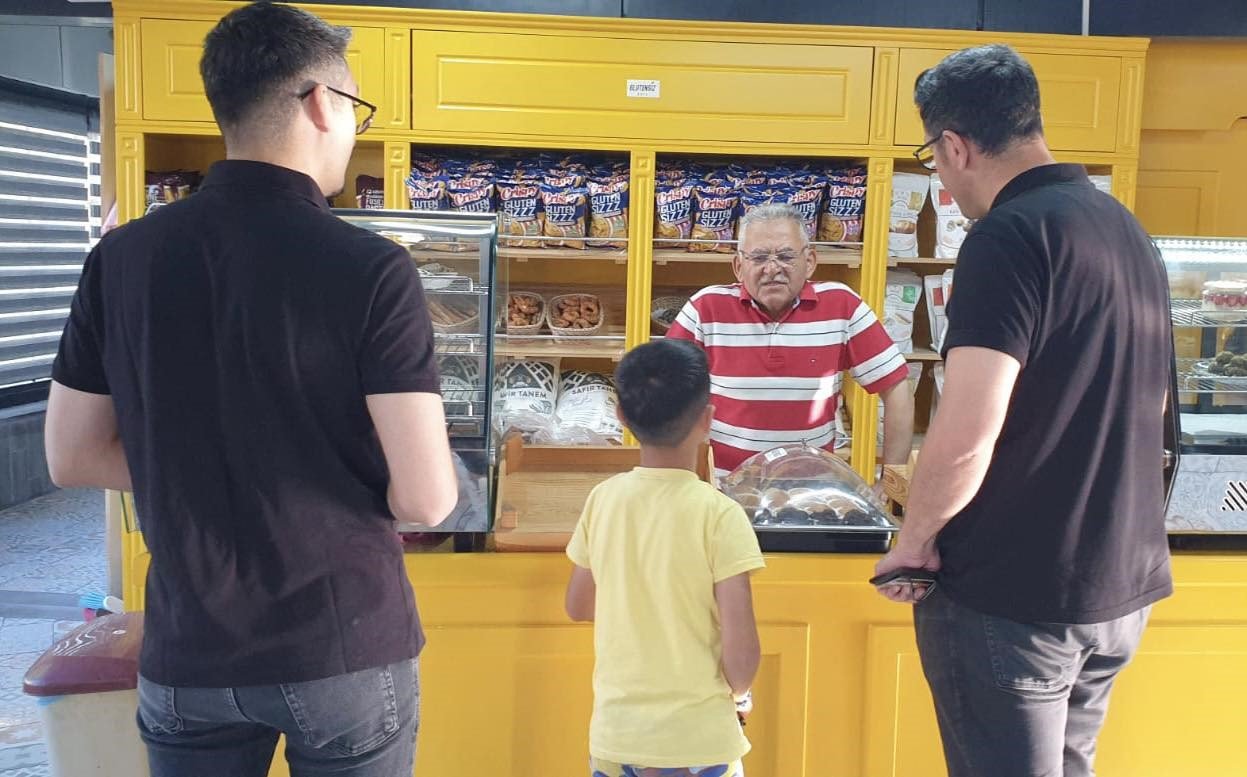 Başkan Büyükkılıç, Glütensiz Kafe’yi ziyaret etti